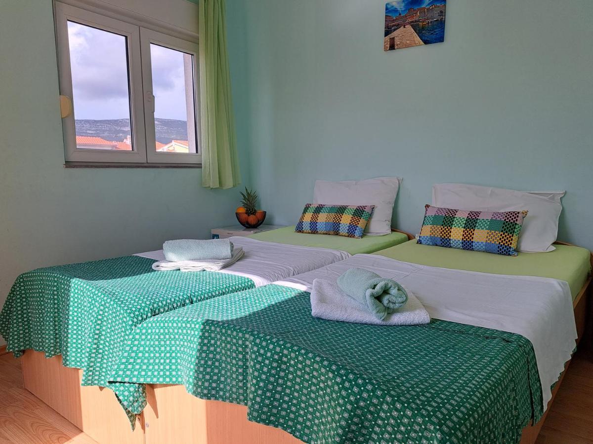 Apartment Penic Kastela Exterior photo