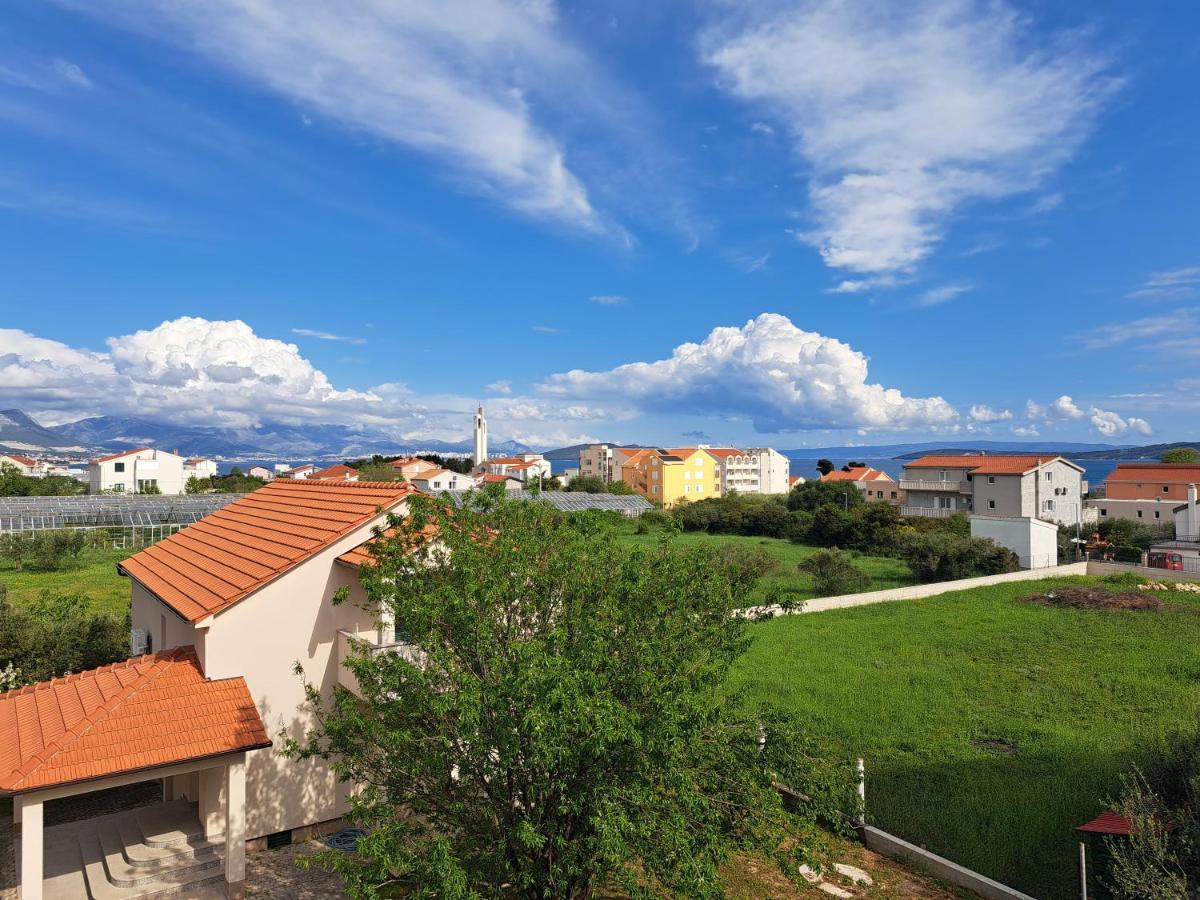 Apartment Penic Kastela Exterior photo