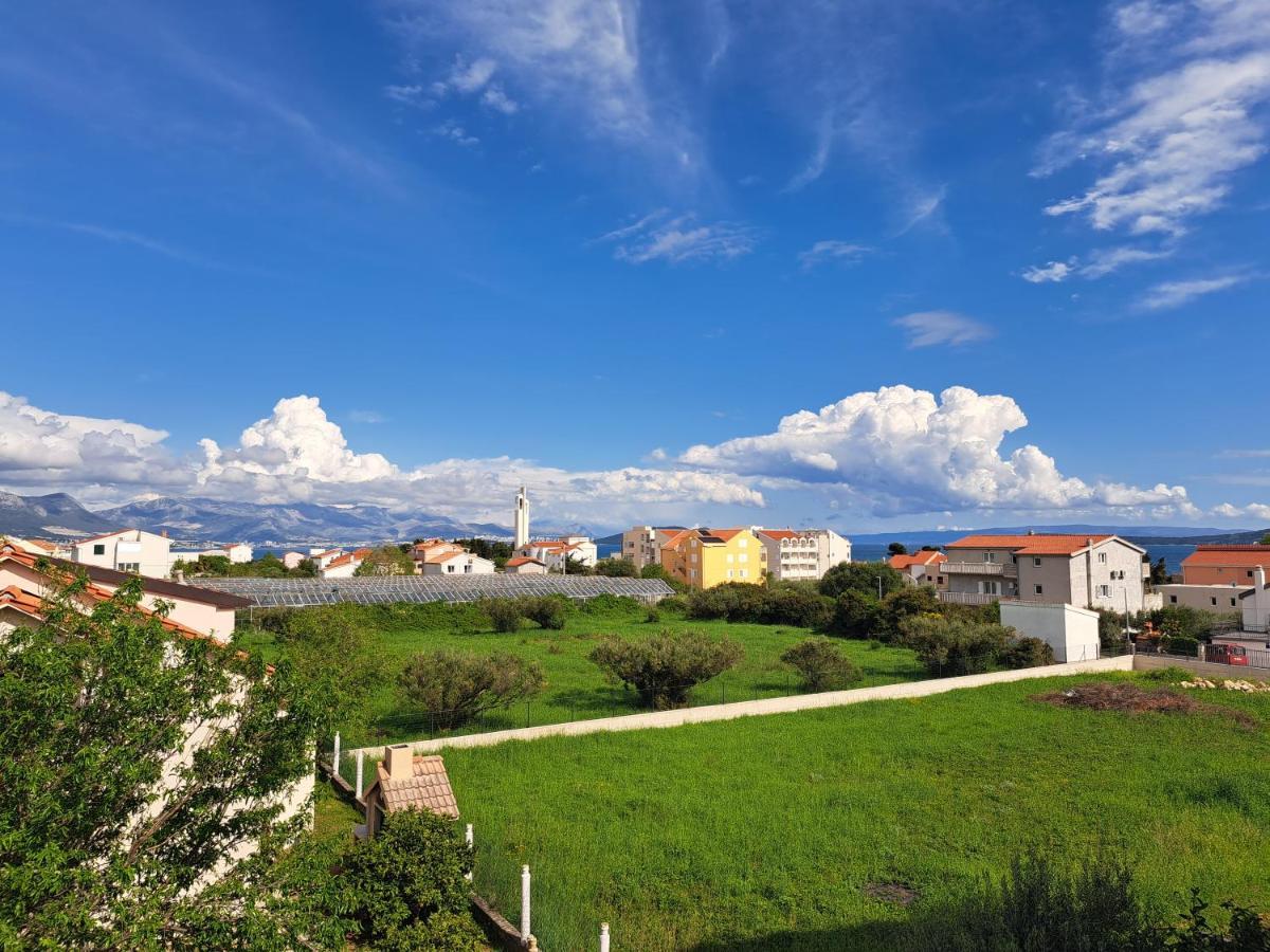 Apartment Penic Kastela Exterior photo