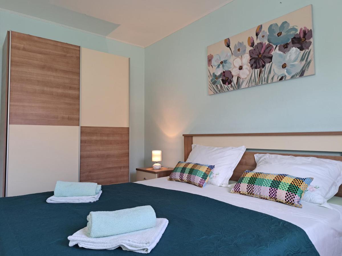 Apartment Penic Kastela Exterior photo