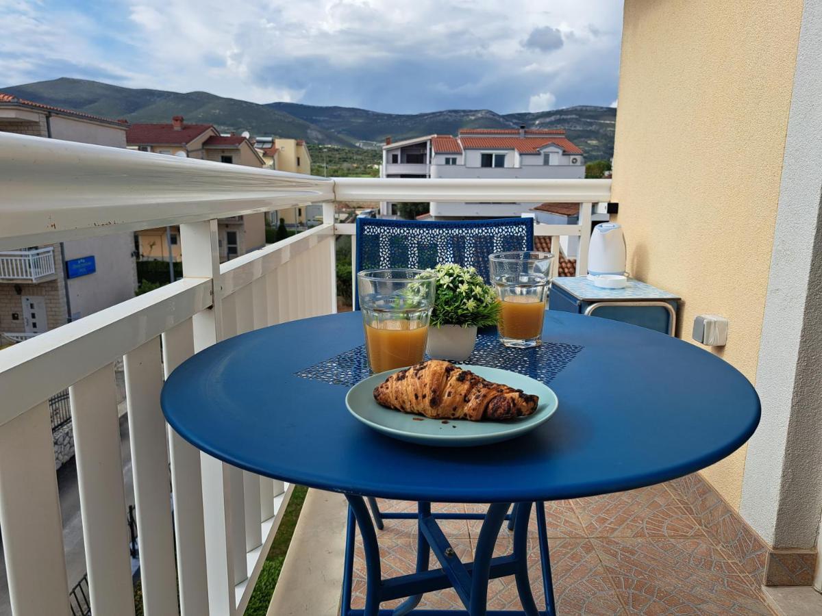 Apartment Penic Kastela Exterior photo